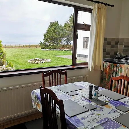 Castle Apartment Overlooking Tullaghan Bay * Ballina (Mayo)