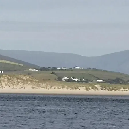 Castle Apartment Overlooking Tullaghan Bay Apartmán Ballina (Mayo)