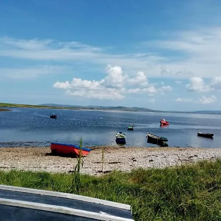 Castle Apartment Overlooking Tullaghan Bay * Ballina (Mayo)